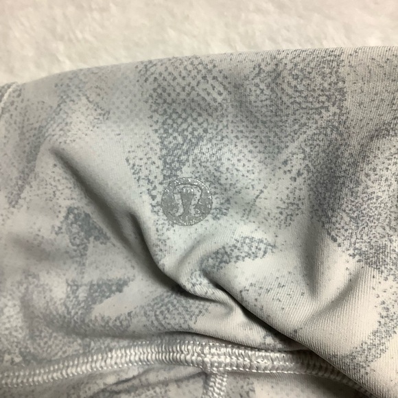 Lululemon Athletica Train Times Crop 21” Jasmine White Multi Leggings Tights 8 - Picture 9 of 12